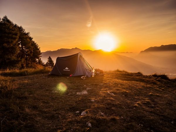 Pourquoi choisir le lavandou pour camper cet été