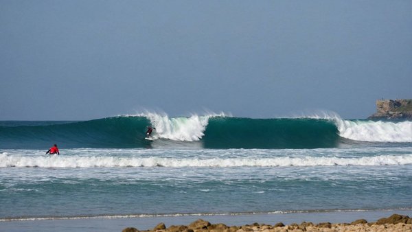 Quels sont les meilleurs spots de surf au pays basque ? découvrez-les !